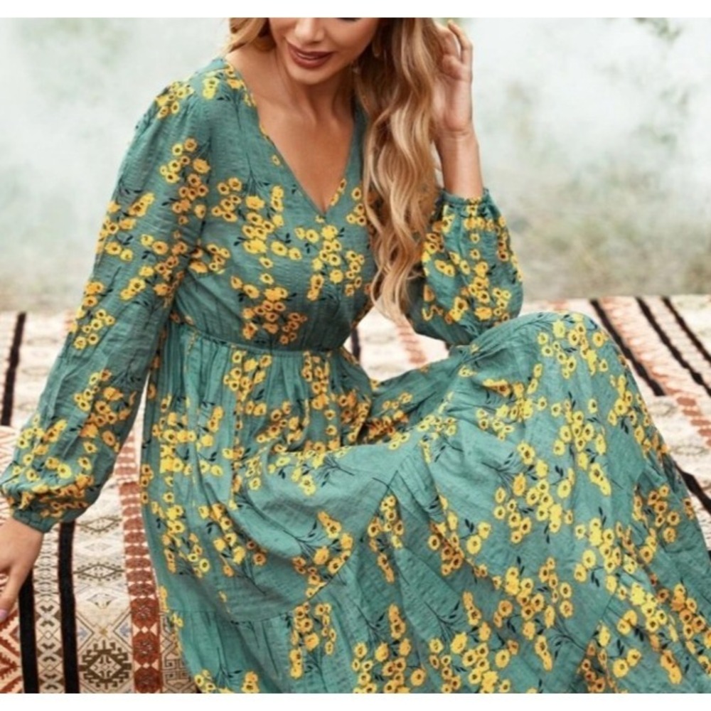Women's Floral Maxi Flowy Dress Sz XL Tiered Skirt BOHO Peasant Garden Girl Sage